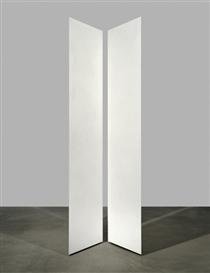 Untitled (Triangular Columns) - Mary Corse