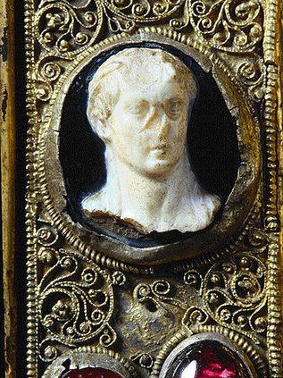 Gem with Head of a Ruler, 1st Cent. after Christ, c.1200 - Nicholas of Verdun